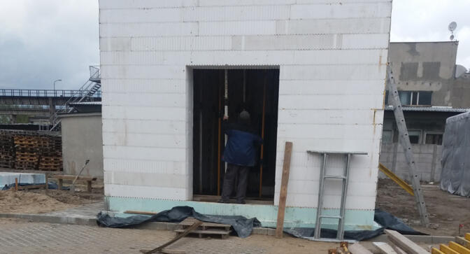 izodom budowa laboratorium do badan akustycznych i wilgotnosciowych