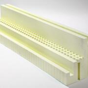 kraweznik plyty fundamentowej wyposazony w specjalne zamki